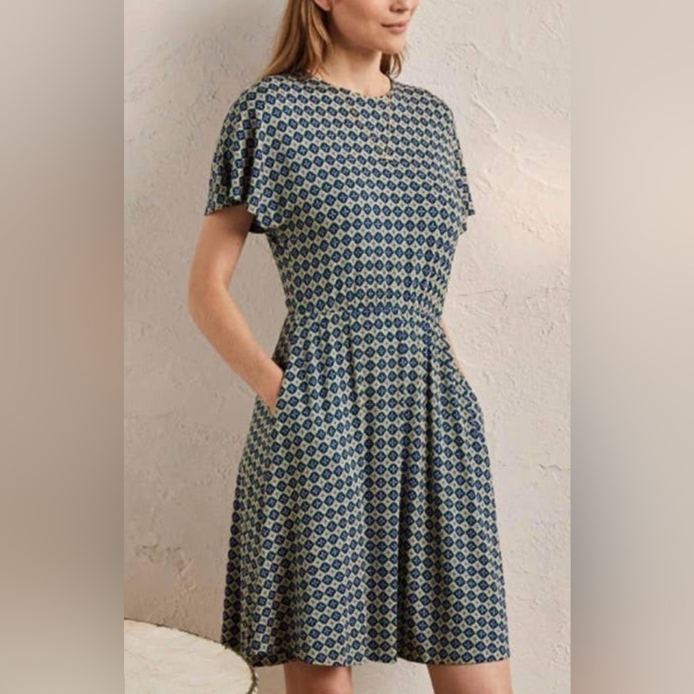 Boden Flutter Sleeve Jersey Dress in Moroccan Diamond Size 8 Green Blue